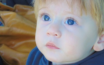 Bébé a un comportement étrange