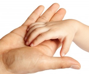 Bébé à 11 mois : Ses soins quotidiens